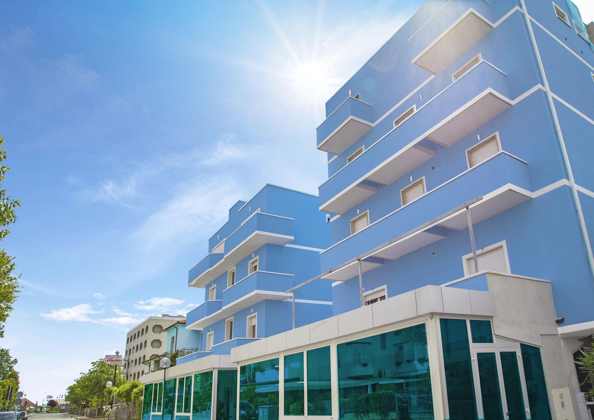 Hotel Leonardo تْشيزيناتيكو المظهر الخارجي الصورة