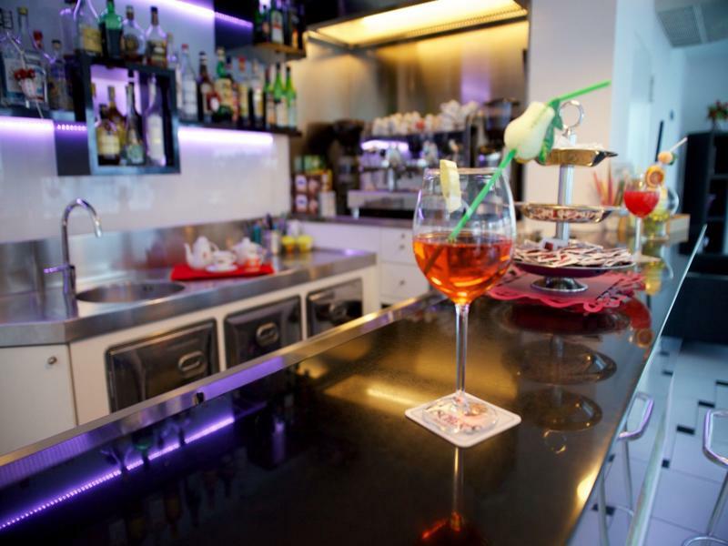 Hotel Leonardo تْشيزيناتيكو المظهر الخارجي الصورة