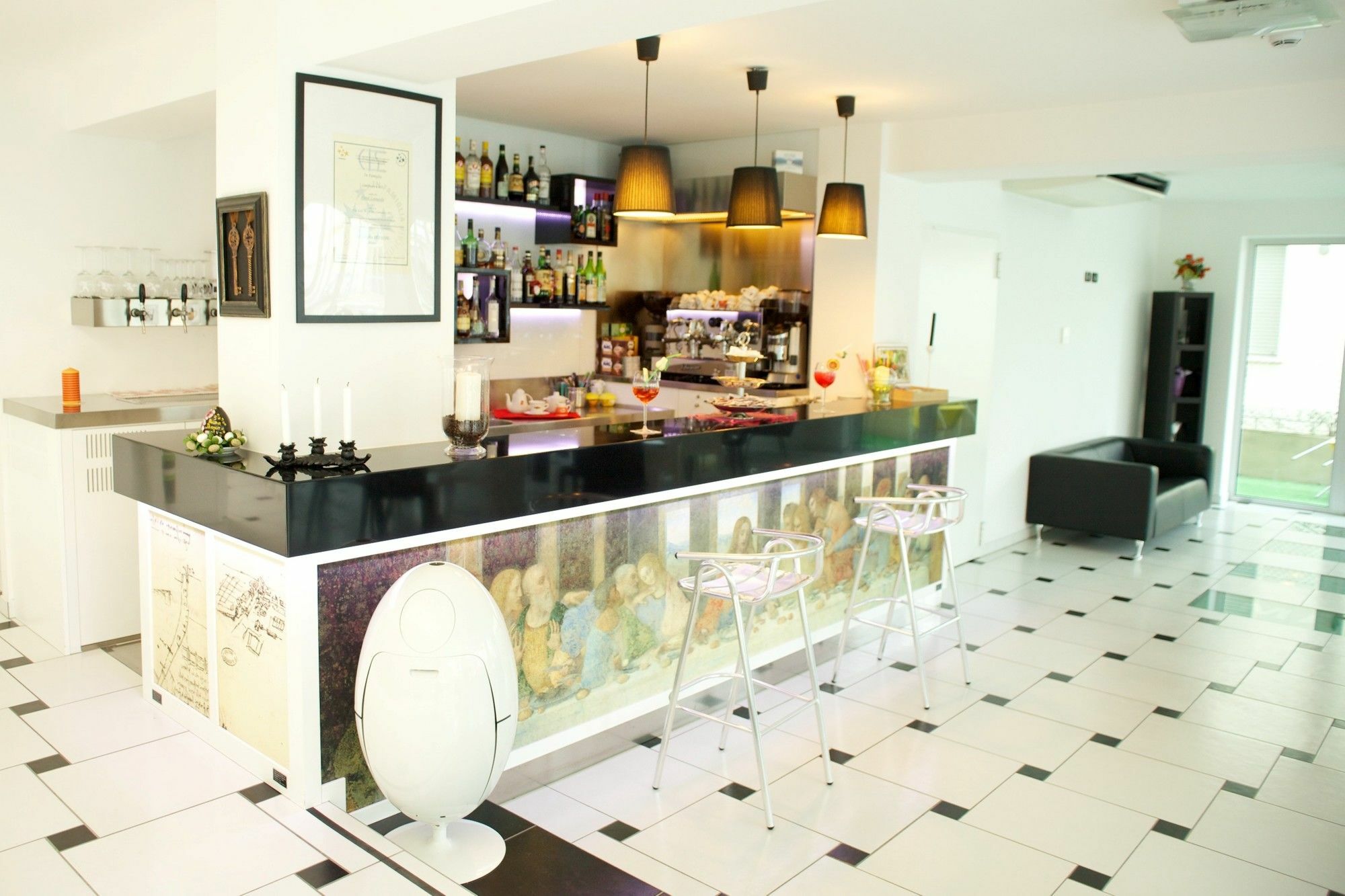 Hotel Leonardo تْشيزيناتيكو المظهر الخارجي الصورة