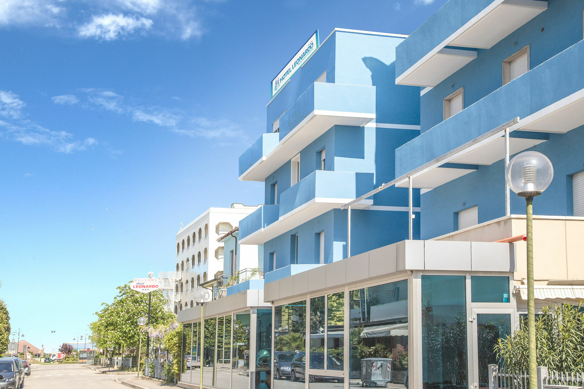 Hotel Leonardo تْشيزيناتيكو المظهر الخارجي الصورة